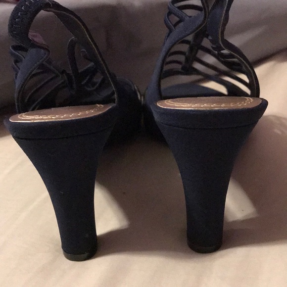 Strappy heels - Picture 4 of 4